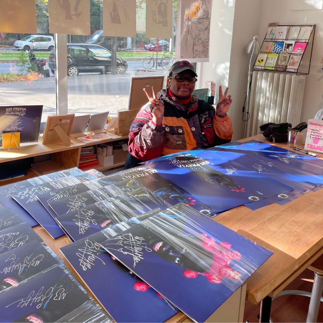 Signed poster · BHELIZE DON'T CRY Tour